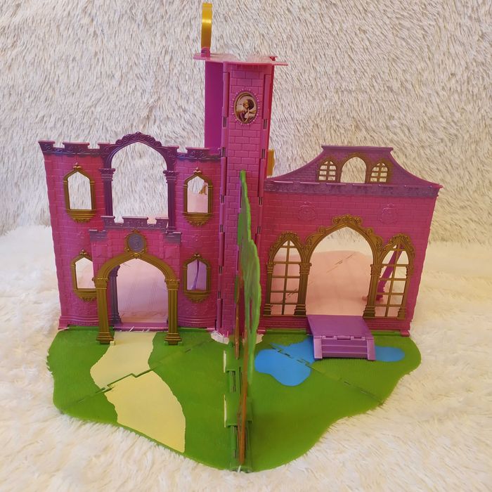 Дом замок книжка. *и556