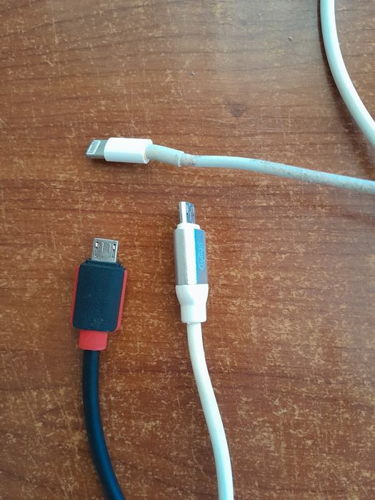 Продам наушники, USB кабель