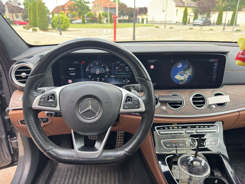 Mercedes e22d.