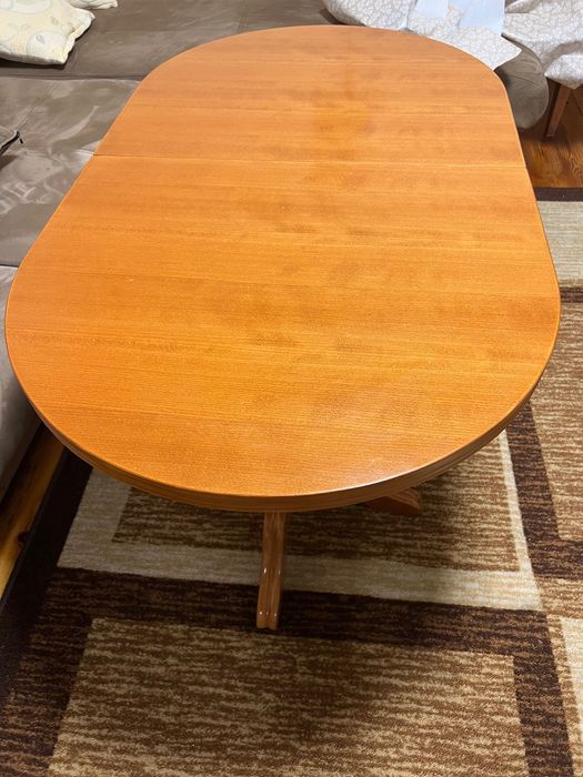 Холна маса Мирела