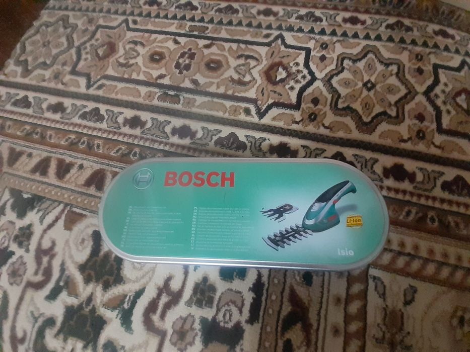 Сотилади Bosch  акумляторли