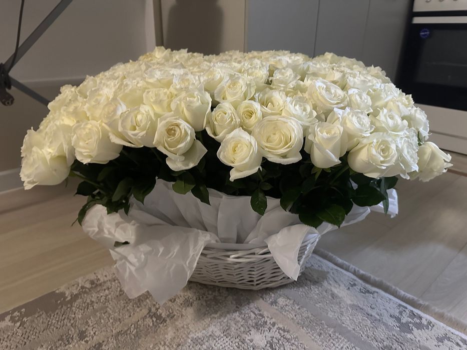 Срочно продам цветы 201 роза свежие, торг имеется