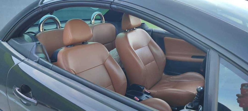 Peugeot 207 CC. Euro 5 An 2012