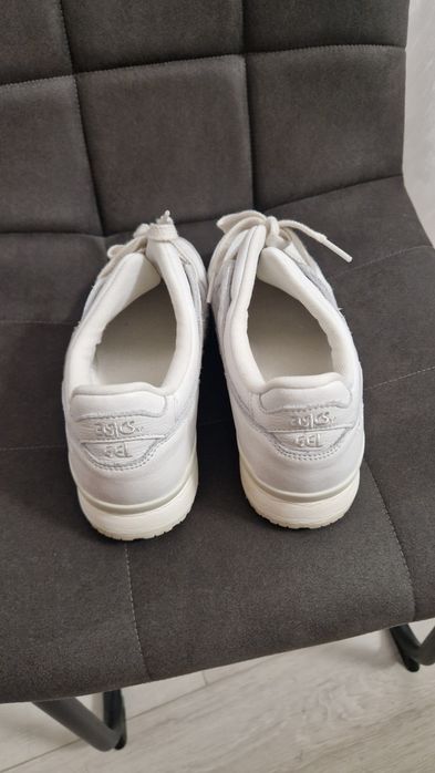 Маратонки Asics 2 чифта кожени