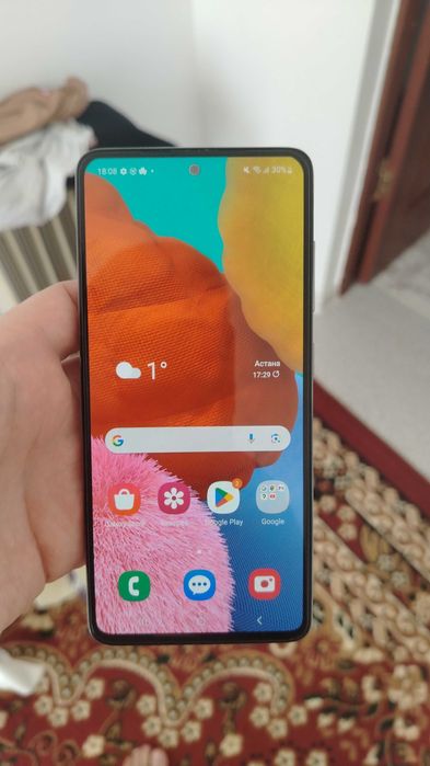 Самсунг А51 в хорошем состянии