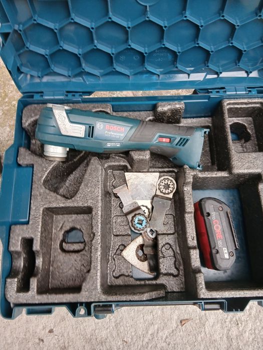 Мултифункционален акумулаторен инструмент Bosch Profesional Gop 18V-34
