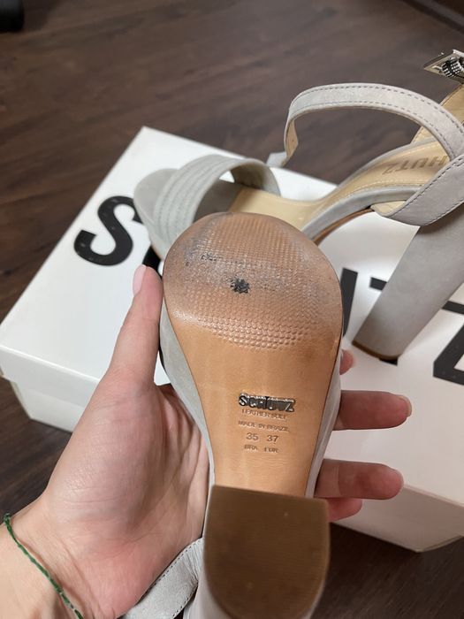 Продам босоножки