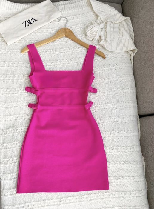 Zara  нова рокля