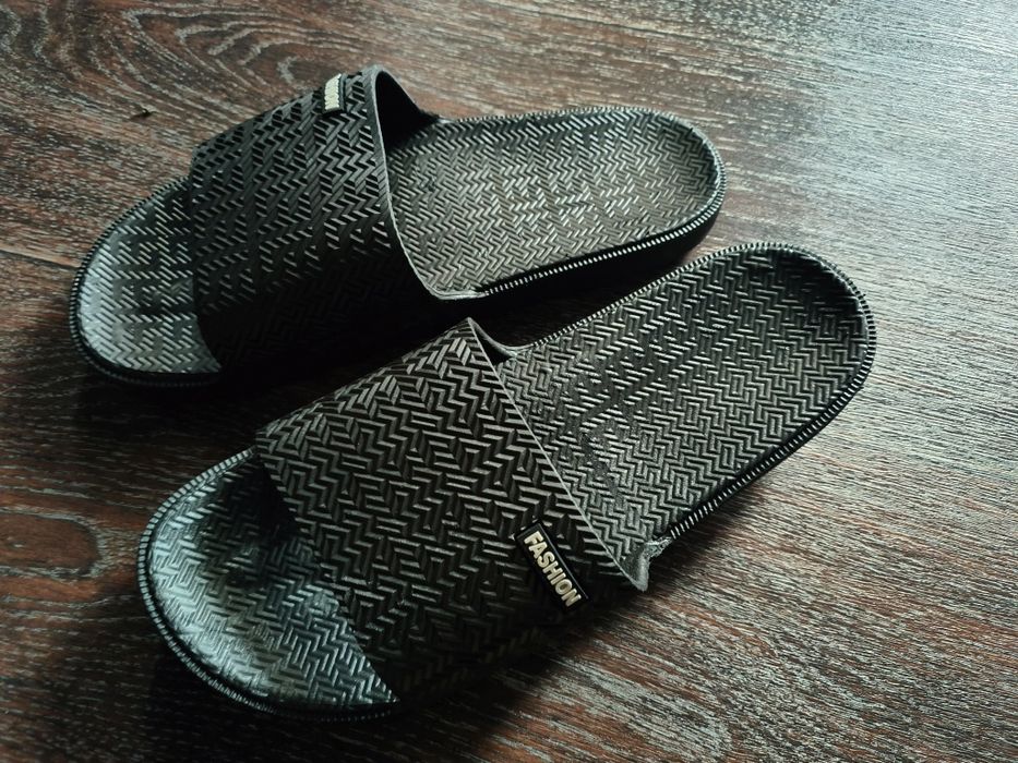 Шлепки мужские новые