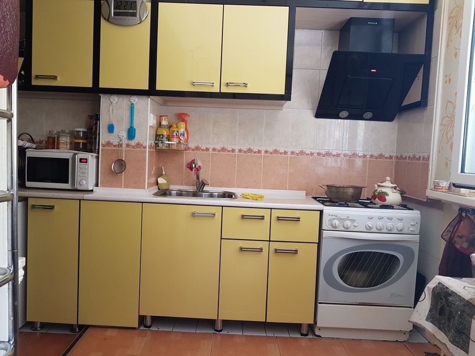 Продаётся 5 ти комнатная квартира. Медгородок . Камарнисо. Шифокорлар.