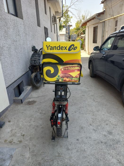 Srochna sukuter sotiladi
