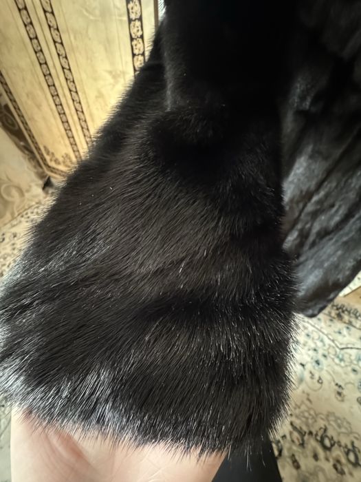 Шуба черная новая