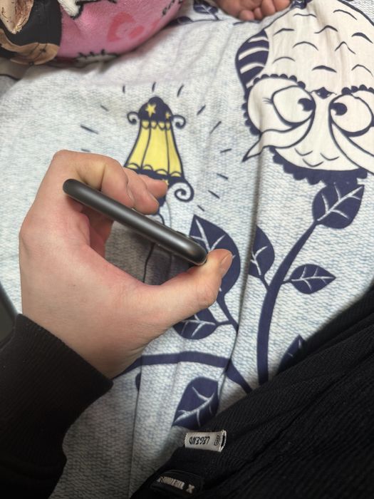 Продам Iphone 11 128gb