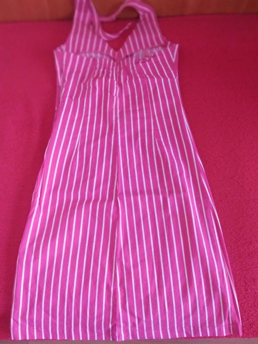 Рокли различни материи и цветове размери М и S