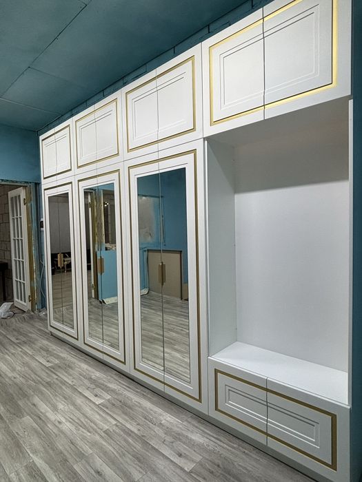 Продам шкаф для прихожей