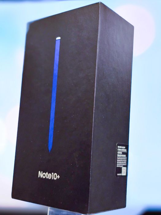 Samsung Galaxy Note 10 Plus + кутия + зарядно + протектор