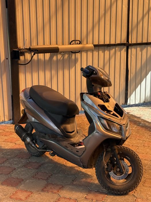 продам скутер м8 200куб