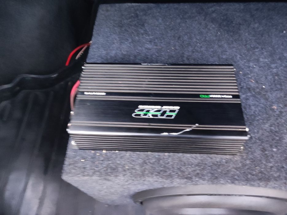 Сабвуфер продам срочноо