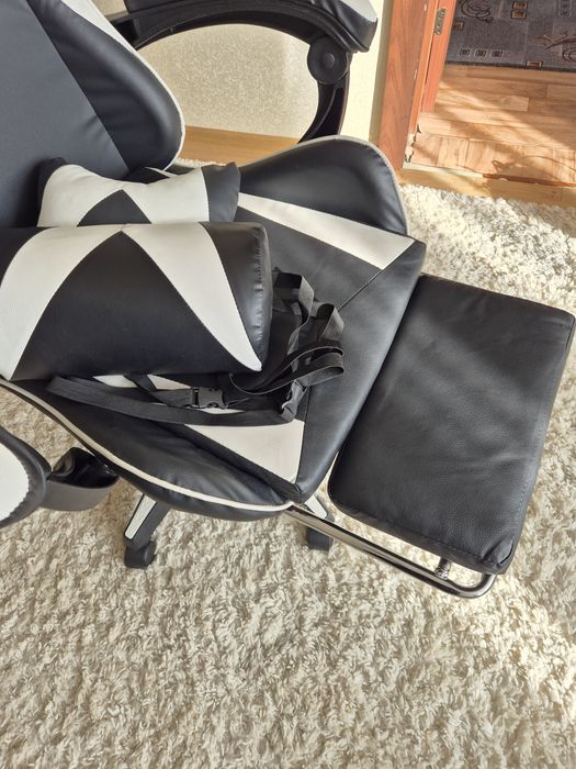 Игровой стул, состояние нового