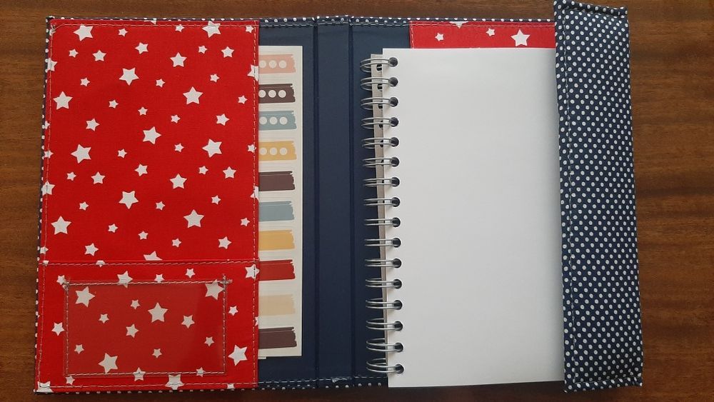 Тефтери, планери, читателски дневник