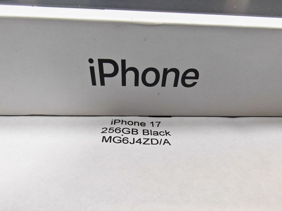 ***ЗАПЕЧАТАН 256GB iPhone 17 Гаранция Yettel 2029г. Black | черен