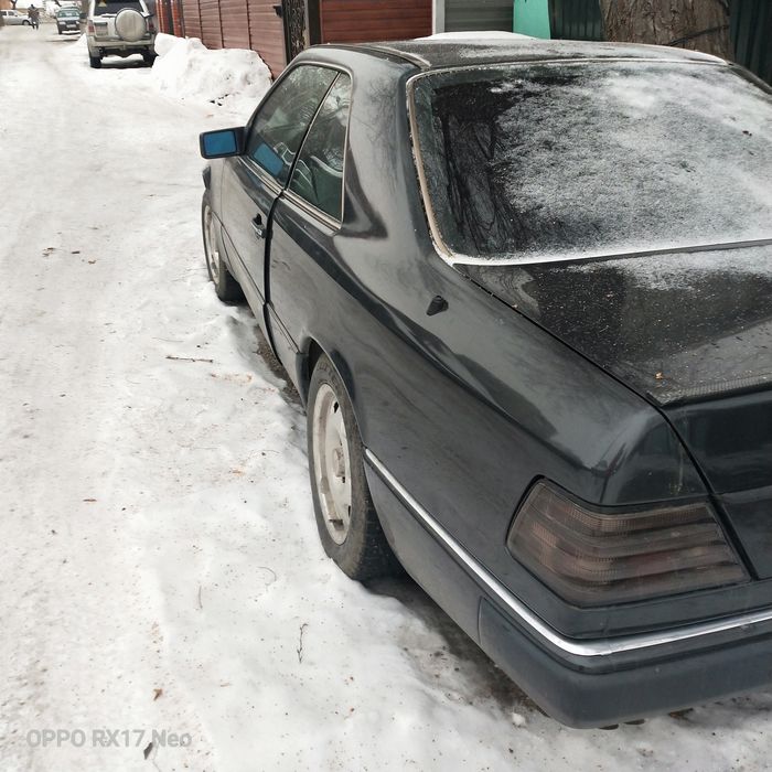 Продам Мерседес 124 купе.