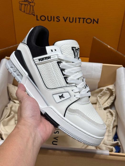 Adidasi Louis Vuitton Trainer Premium