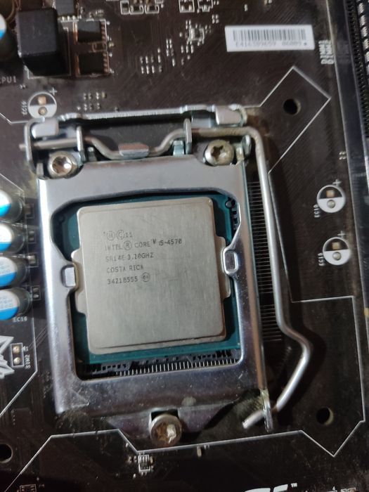 Kit Motherboard/Placă de bază MSI