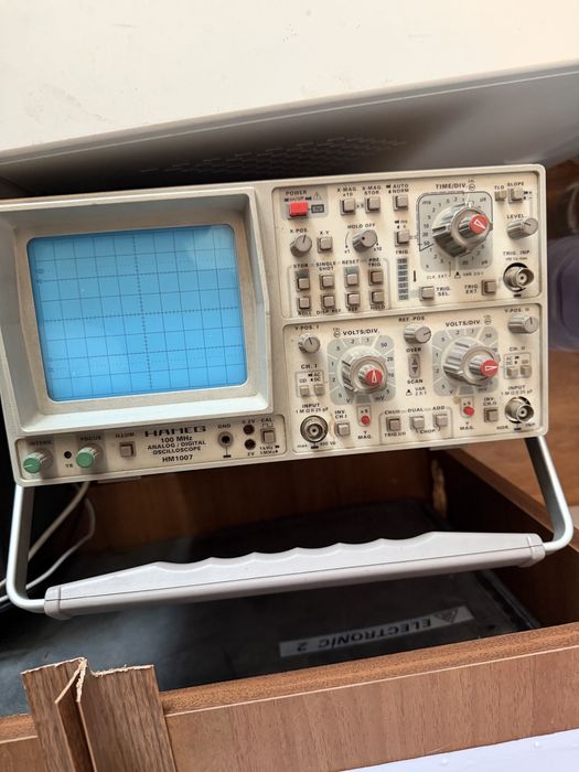 Osciloscop si alte aparate pentru electronisti