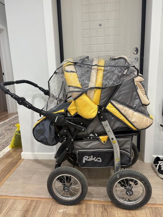 Коляска прогулочная