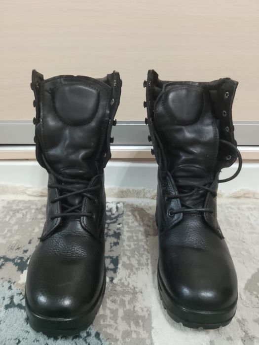 Продам берцы туфли