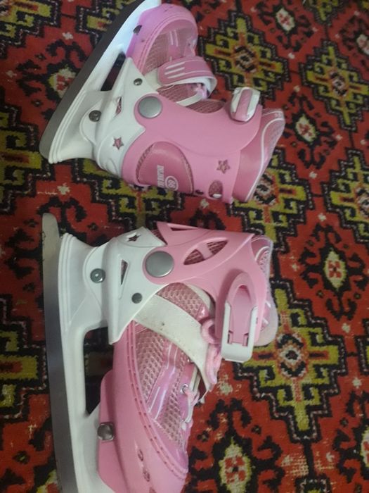 Продам фигурные коньки