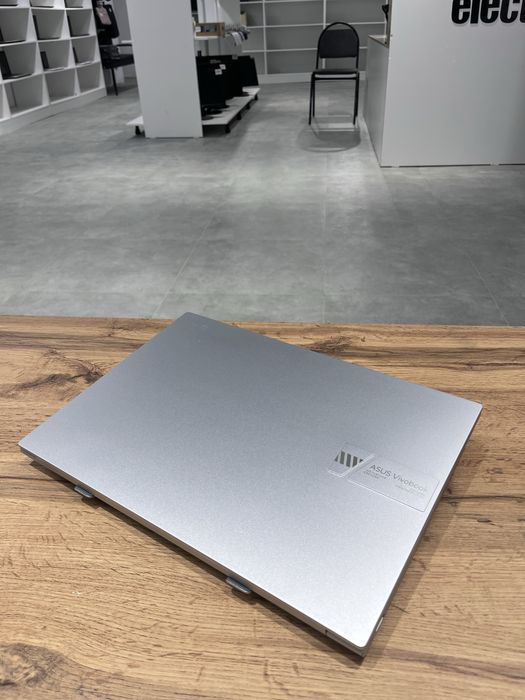 Ноутбук Asus Vivobook X16