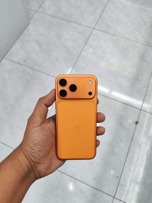 17 Pro Max ZA/A 256 GB Orenge ideal