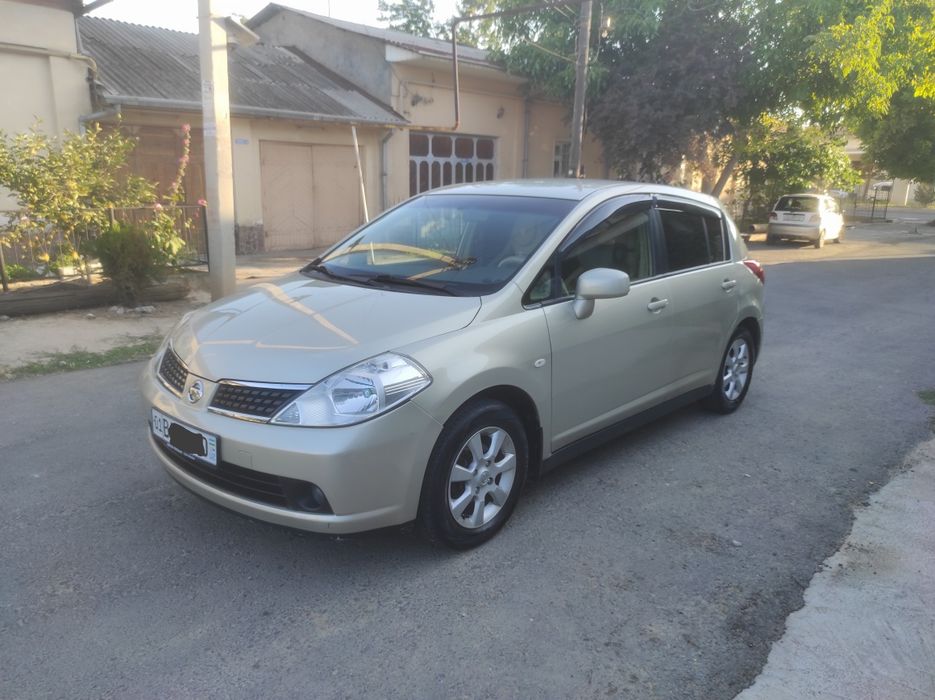 Nissan Tiida 1.6