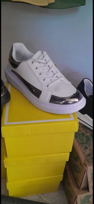 Одежды и обуви все виды одежды