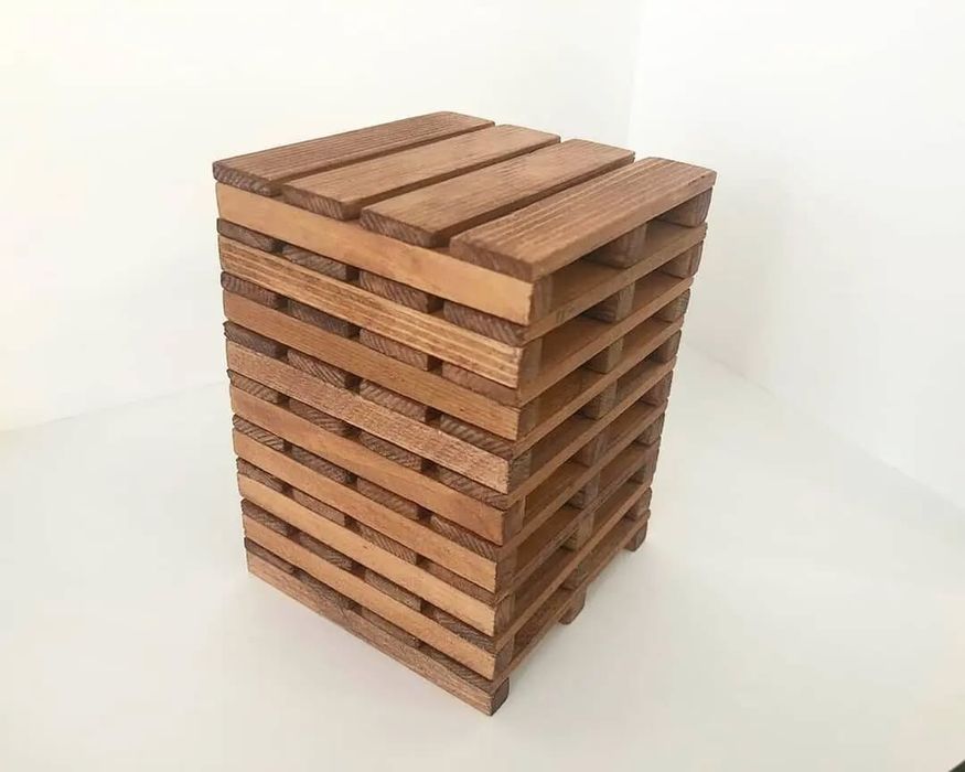 Подставки под горячее из дерева 10х10см.