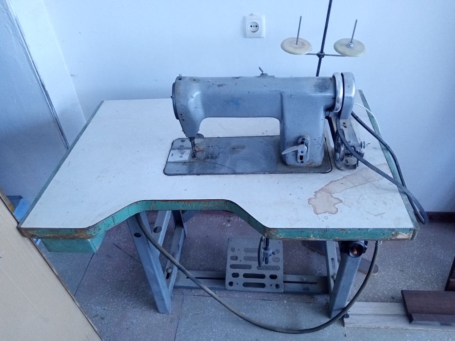 Швейная машинка в хорошом состоянии