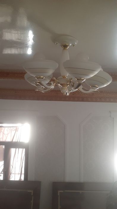 Qandil (lyustralar) sotiladi