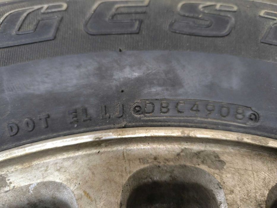 Mitsubishi Pajero  265/60/17 Bridgstone