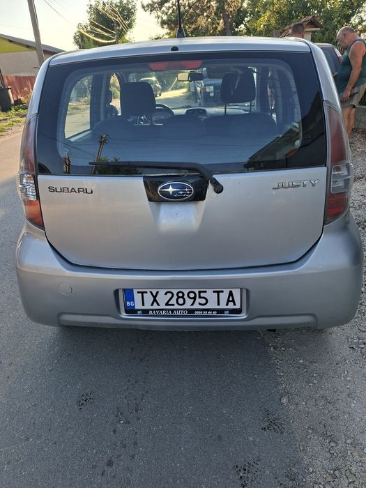 Продавам Subaru justy