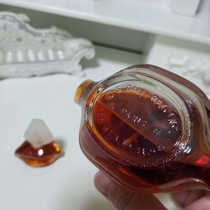 Parfum vintage pentru femei