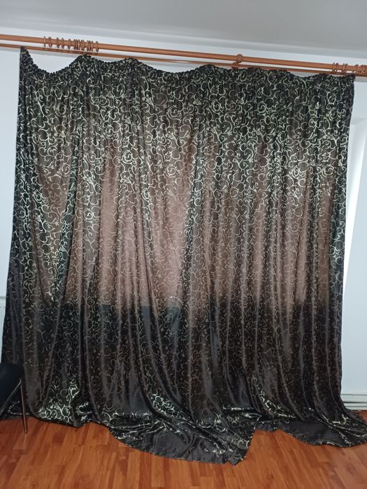 Vand 2 buc draperii