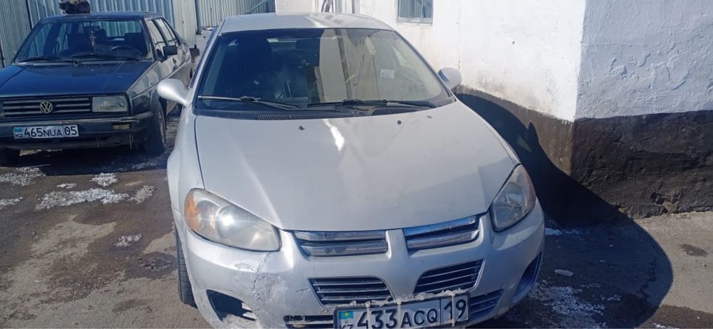 Машина stratus dodge