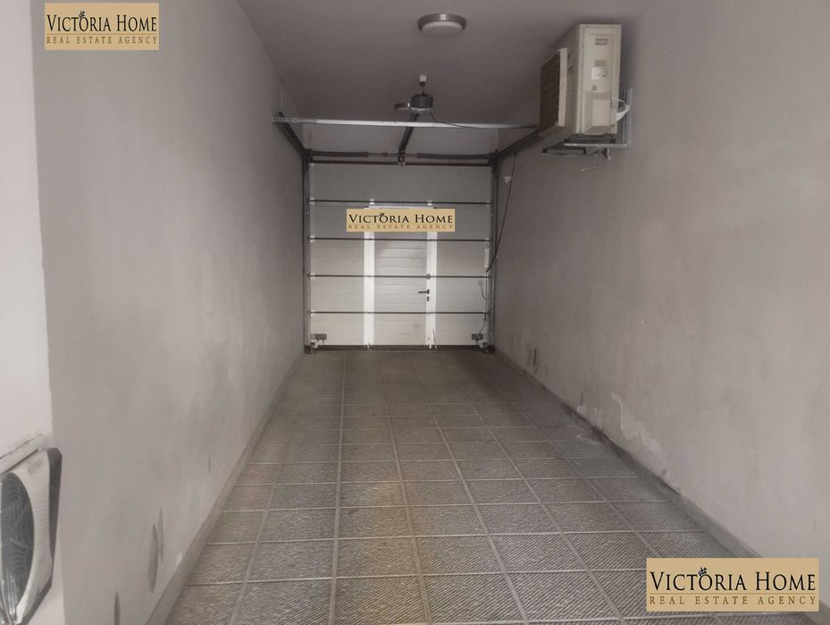 Продава се Тристаен апартамент в Бургас, Пристанище Бургас - 100 кв.м за 2499 €/кв.м - Снимка #1