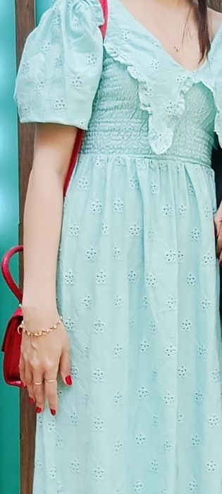 Продам платье мятного цвета