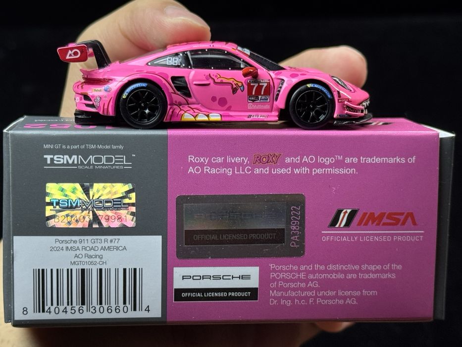 Mini GT | Porsche 911 GT3 #77 (Roxy)