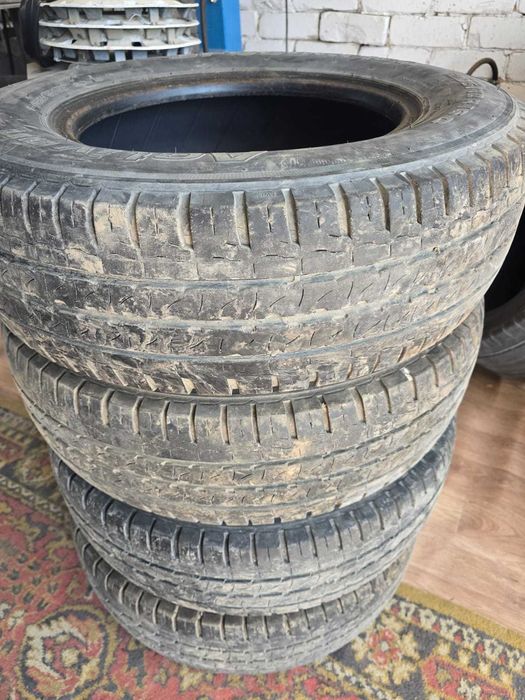 Продам шины резины летние 205/70/15С