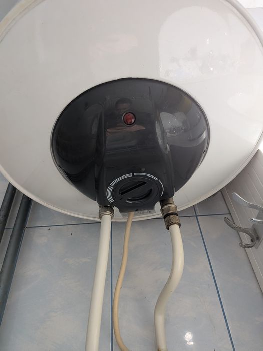 Boiler termoelectric Ariston 99 L 2000 W REZISTENTA DEFECTA