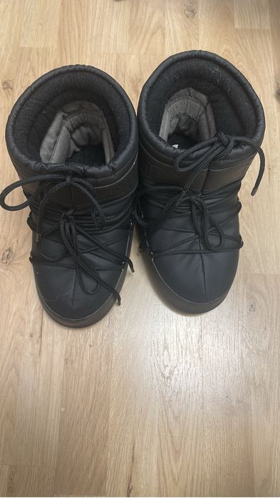 Moon boots нови черни боти с кутия.